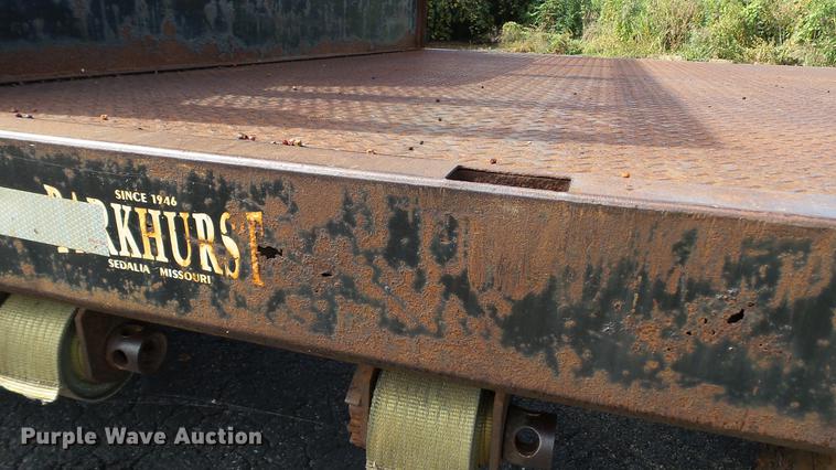 image for item DC2570 2004 Ford F450 Super Duty flatbed pickup truck