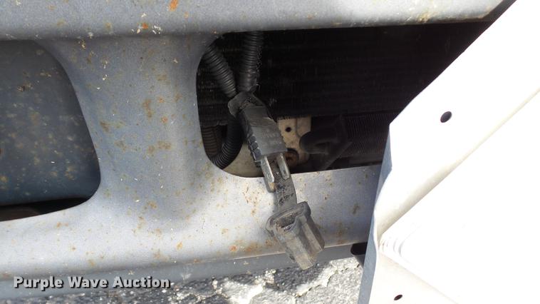 image for item DC2570 2004 Ford F450 Super Duty flatbed pickup truck