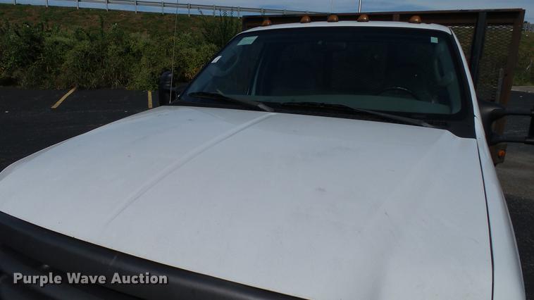 image for item DC2570 2004 Ford F450 Super Duty flatbed pickup truck