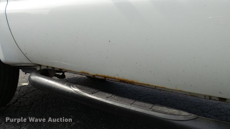 image for item DC2570 2004 Ford F450 Super Duty flatbed pickup truck