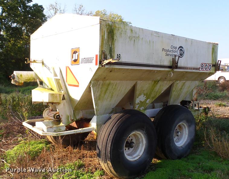 image for item DC2571 Willmar 800 seed tender