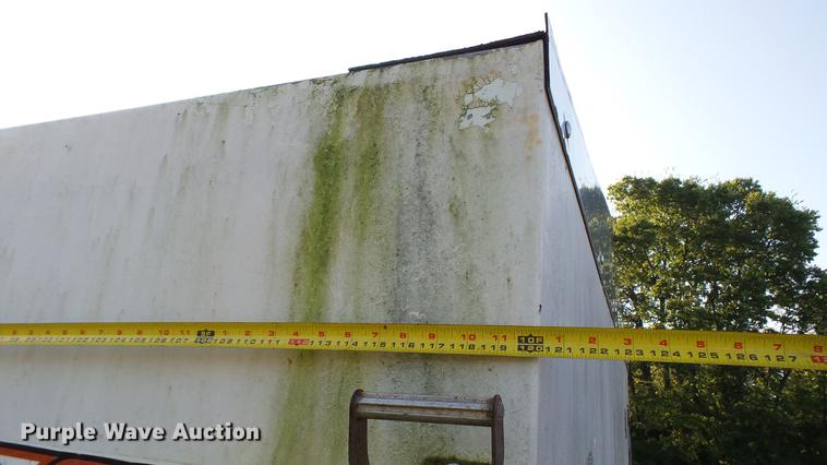 image for item DC2571 Willmar 800 seed tender