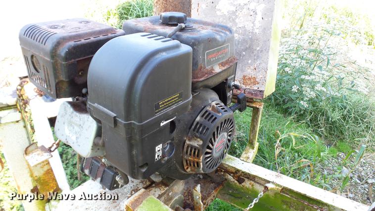 image for item DC2571 Willmar 800 seed tender