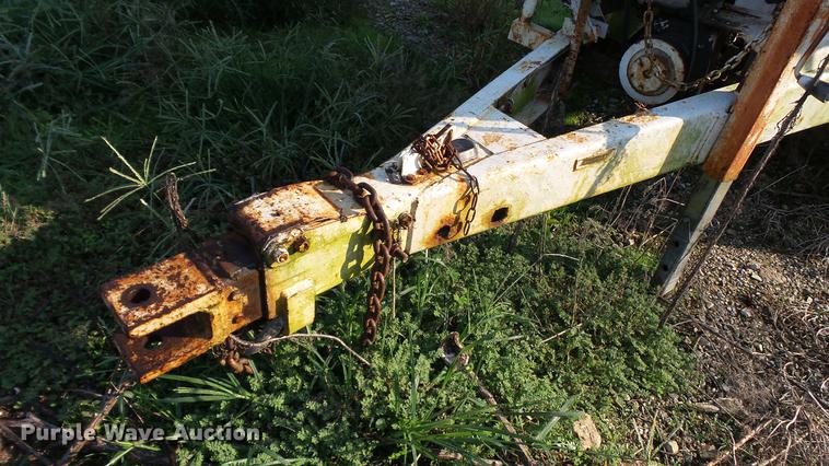 image for item DC2571 Willmar 800 seed tender