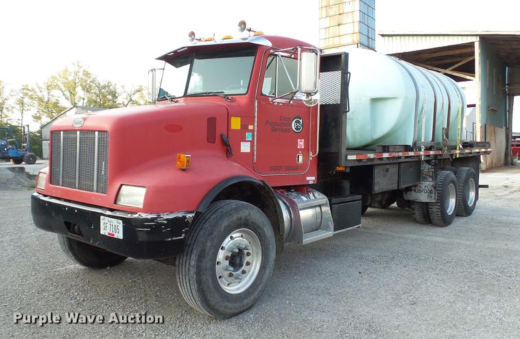 image for item DC2578 1999 Peterbilt 330 tank truck