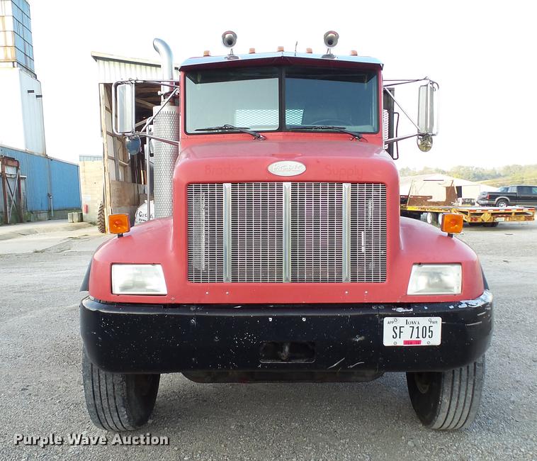 image for item DC2578 1999 Peterbilt 330 tank truck
