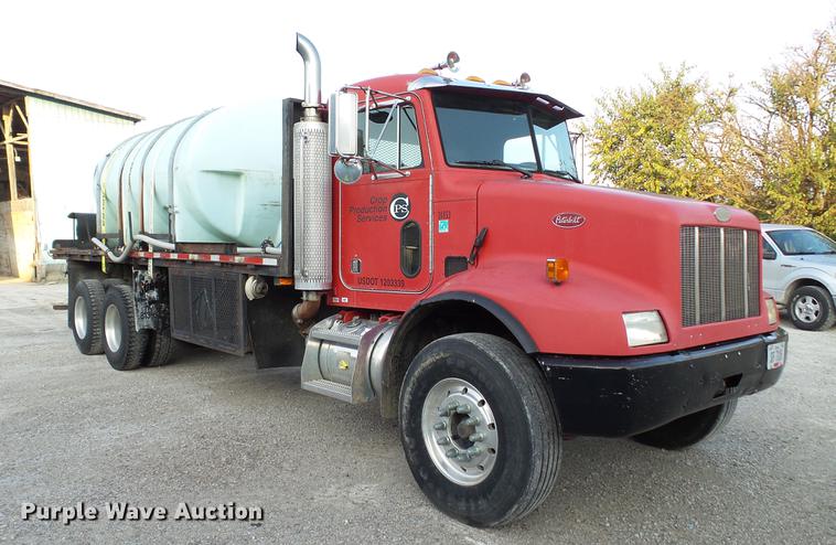 image for item DC2578 1999 Peterbilt 330 tank truck