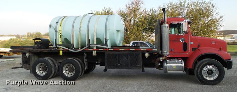 image for item DC2578 1999 Peterbilt 330 tank truck