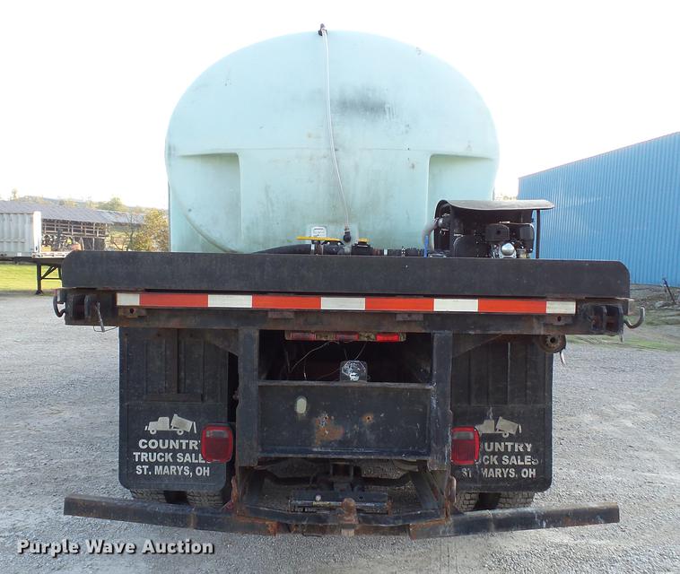 image for item DC2578 1999 Peterbilt 330 tank truck