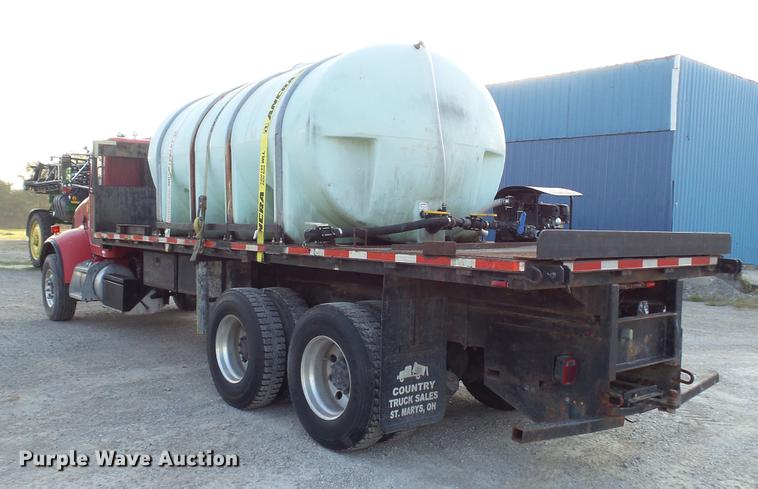 image for item DC2578 1999 Peterbilt 330 tank truck