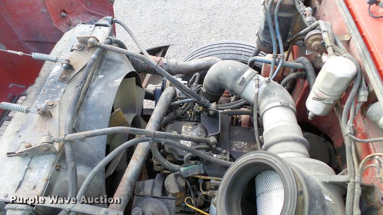 image for item DC2578 1999 Peterbilt 330 tank truck