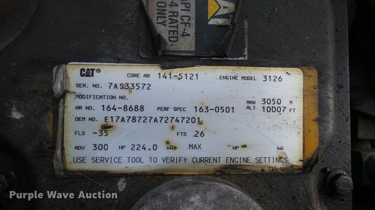 image for item DC2578 1999 Peterbilt 330 tank truck