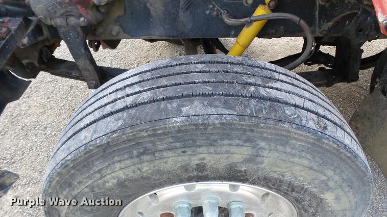 image for item DC2578 1999 Peterbilt 330 tank truck