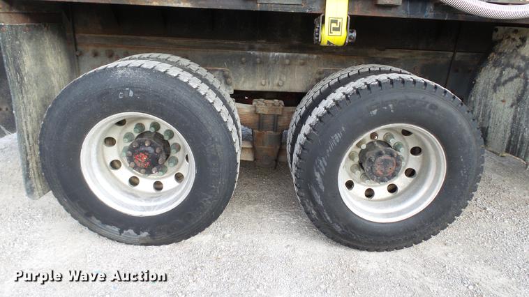 image for item DC2578 1999 Peterbilt 330 tank truck