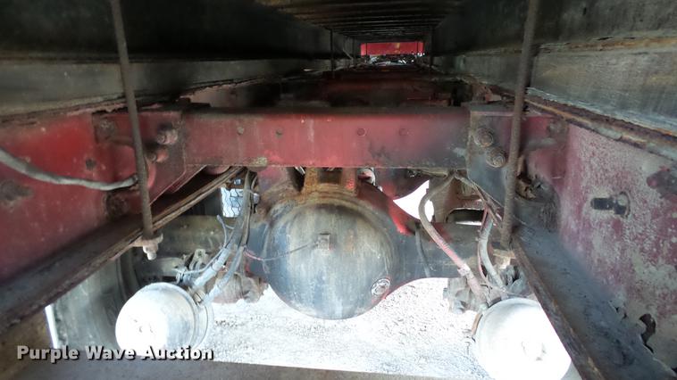 image for item DC2578 1999 Peterbilt 330 tank truck