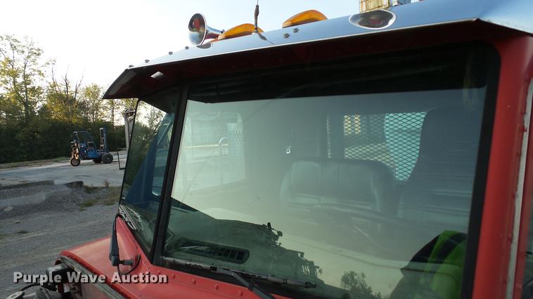 image for item DC2578 1999 Peterbilt 330 tank truck