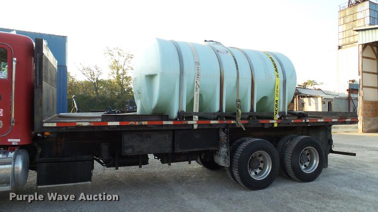 image for item DC2578 1999 Peterbilt 330 tank truck