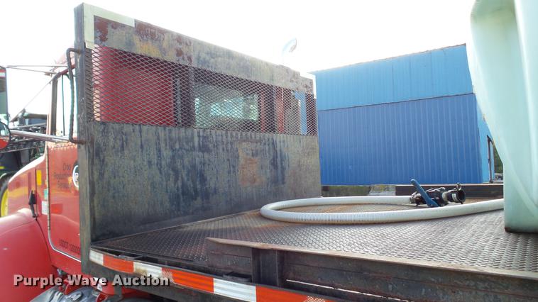 image for item DC2578 1999 Peterbilt 330 tank truck