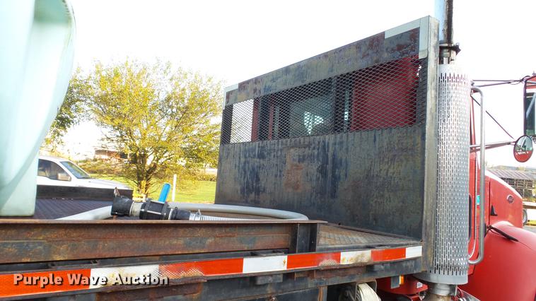 image for item DC2578 1999 Peterbilt 330 tank truck