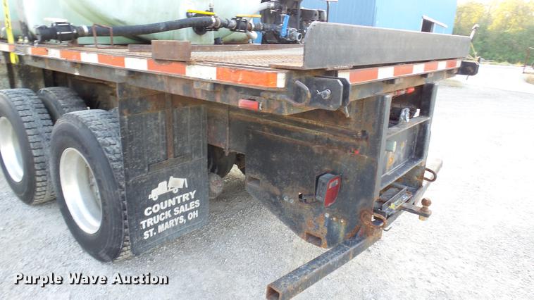 image for item DC2578 1999 Peterbilt 330 tank truck