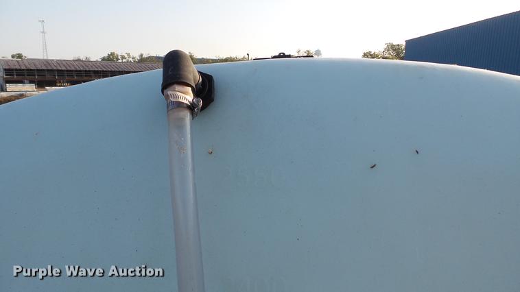 image for item DC2578 1999 Peterbilt 330 tank truck