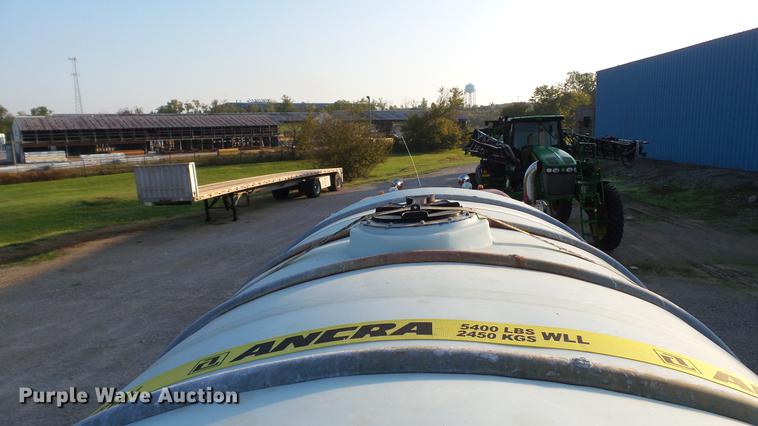 image for item DC2578 1999 Peterbilt 330 tank truck