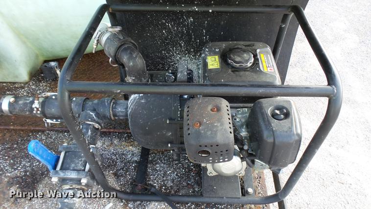 image for item DC2578 1999 Peterbilt 330 tank truck