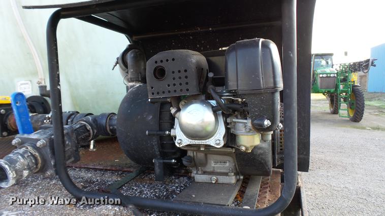 image for item DC2578 1999 Peterbilt 330 tank truck