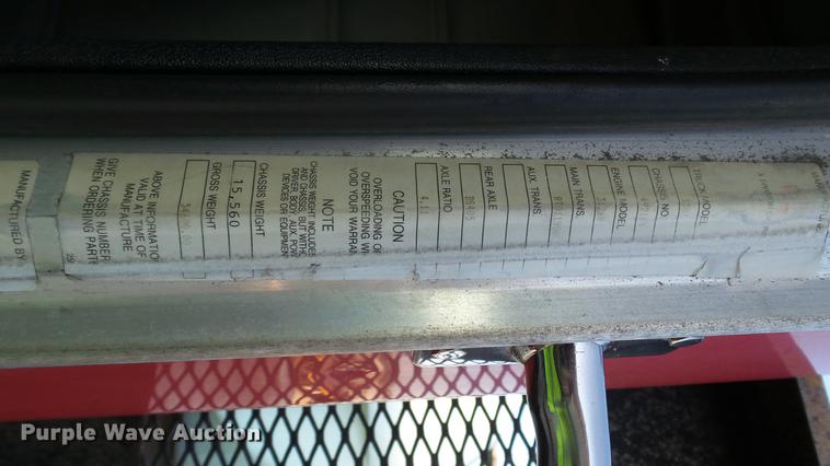 image for item DC2578 1999 Peterbilt 330 tank truck