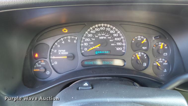 image for item DC2580 2005 Chevrolet Silverado 2500HD pickup truck