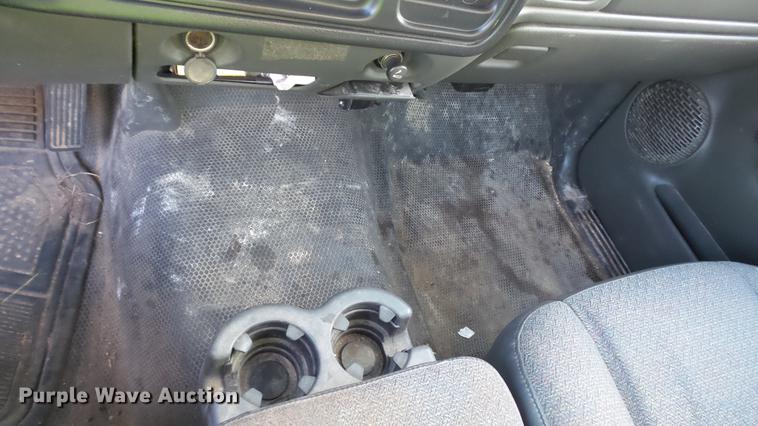 image for item DC2580 2005 Chevrolet Silverado 2500HD pickup truck