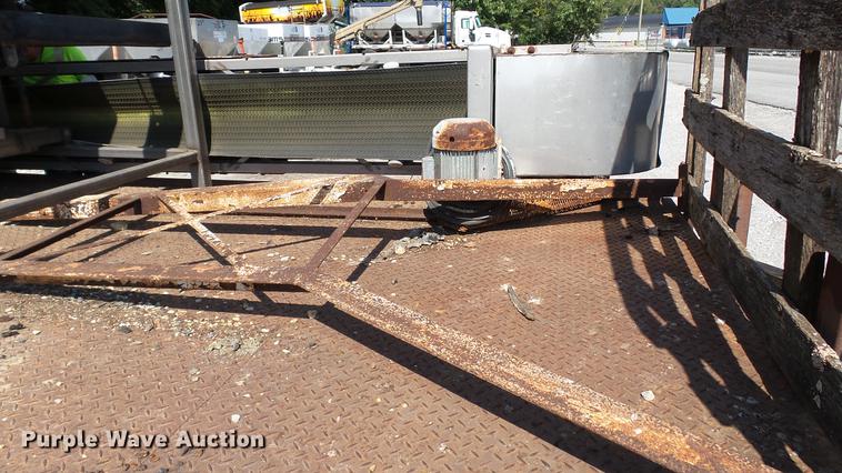 image for item DC2581 2000 Adams 8T stainless steel weigh hopper