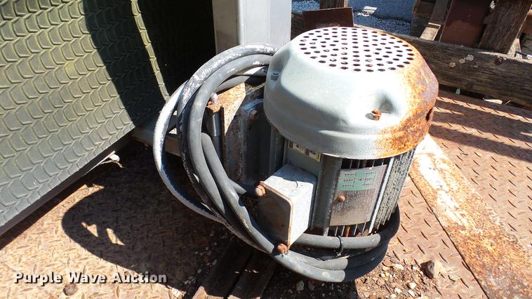 image for item DC2581 2000 Adams 8T stainless steel weigh hopper