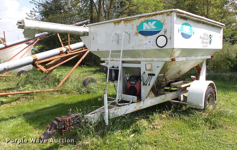 image for item DC2583 Parker 1500R seed tender