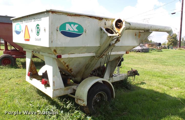 image for item DC2583 Parker 1500R seed tender