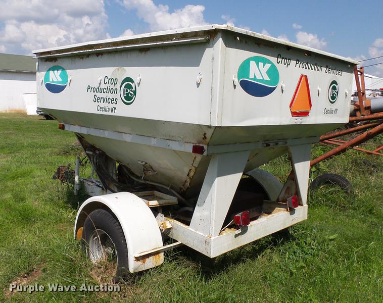 image for item DC2583 Parker 1500R seed tender