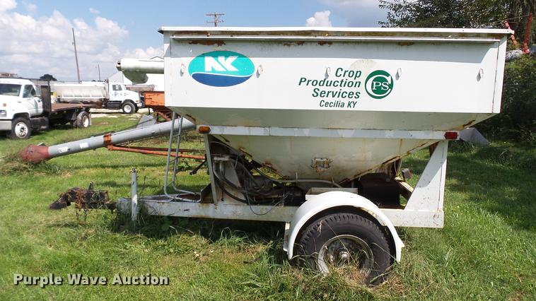 image for item DC2583 Parker 1500R seed tender