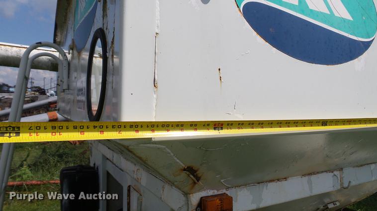 image for item DC2583 Parker 1500R seed tender