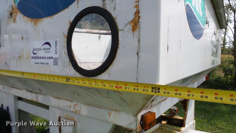 image for item DC2583 Parker 1500R seed tender