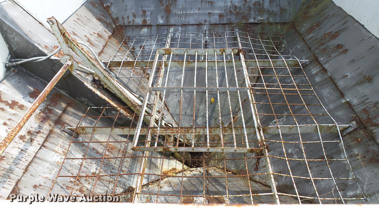 image for item DC2583 Parker 1500R seed tender