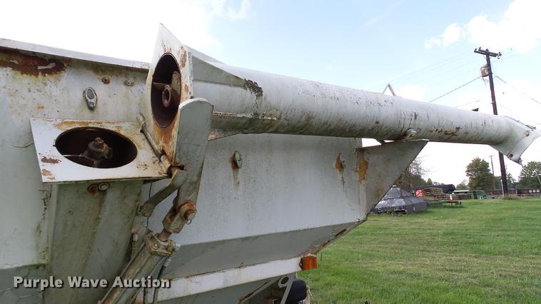 image for item DC2583 Parker 1500R seed tender