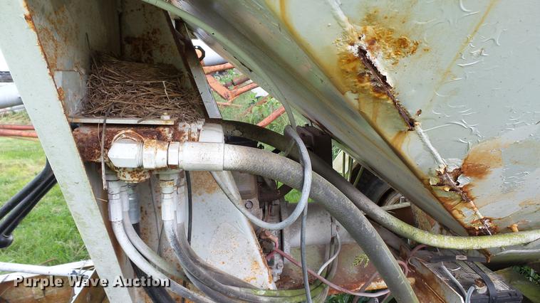 image for item DC2583 Parker 1500R seed tender