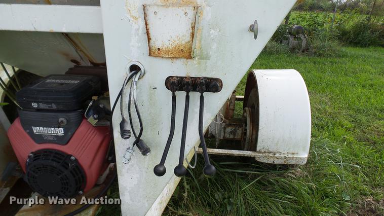 image for item DC2583 Parker 1500R seed tender