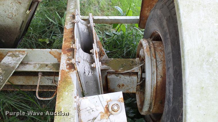 image for item DC2583 Parker 1500R seed tender