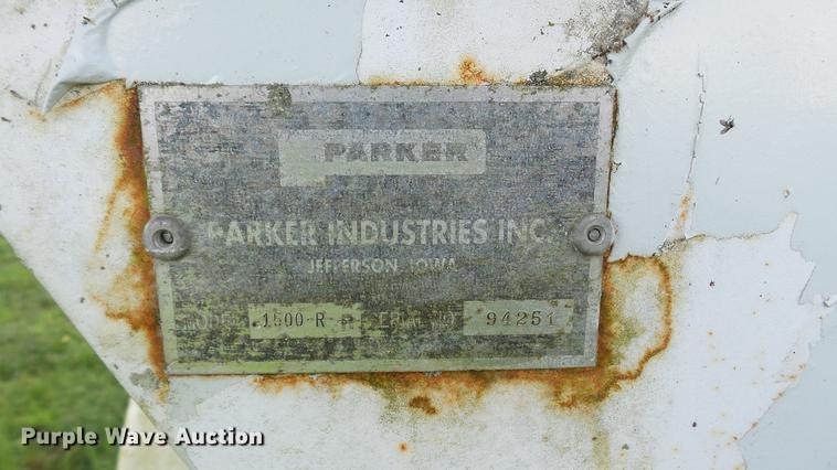 image for item DC2583 Parker 1500R seed tender