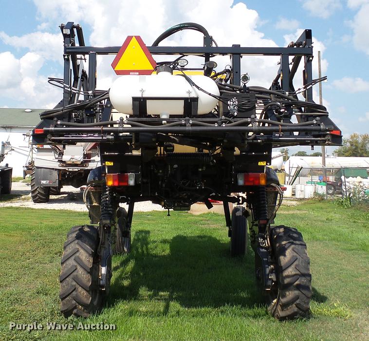 image for item DC2587 2013 SpraCoupe 4660 self-propelled sprayer