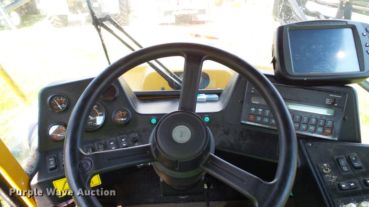 image for item DC2587 2013 SpraCoupe 4660 self-propelled sprayer