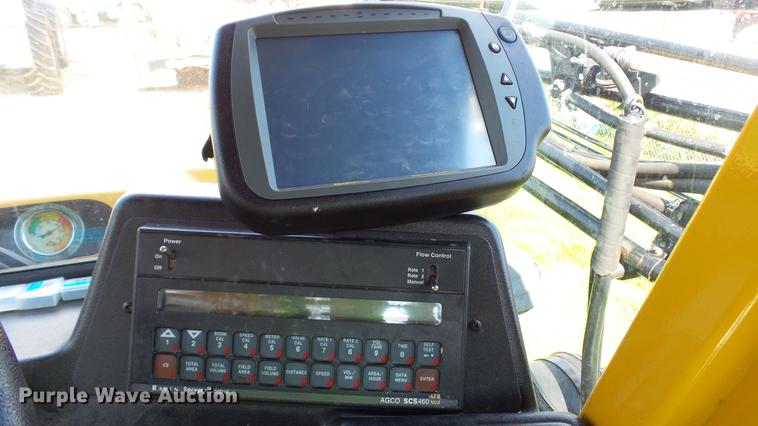 image for item DC2587 2013 SpraCoupe 4660 self-propelled sprayer