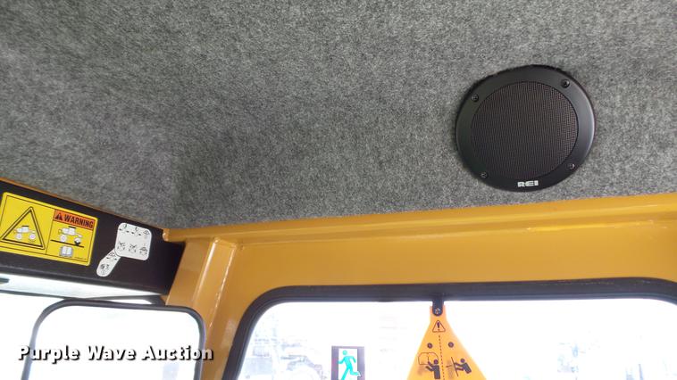 image for item DC2587 2013 SpraCoupe 4660 self-propelled sprayer