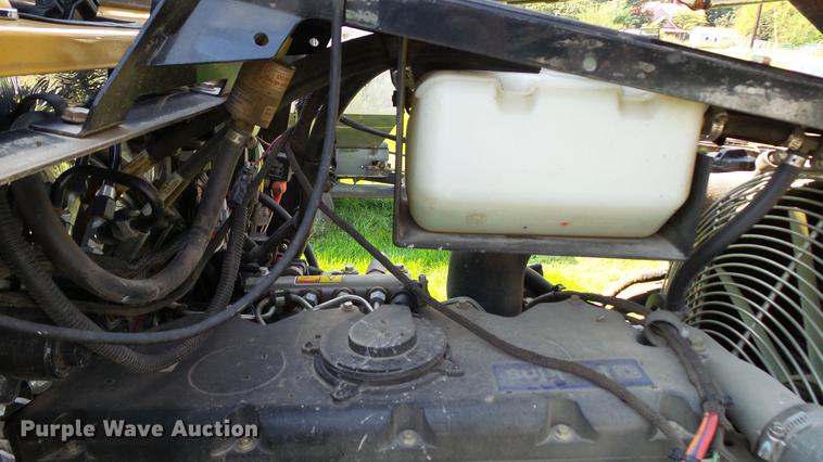 image for item DC2587 2013 SpraCoupe 4660 self-propelled sprayer